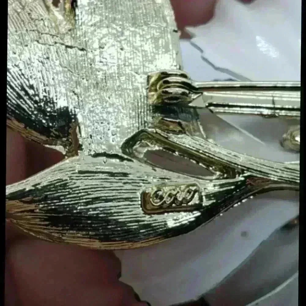 Vintage Coro Signed Brooch Flower Ruffle Iridescent Petals & AB Rhinestones RARE - Picture 7 of 8